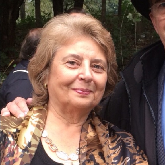 Meet your Posher, Debra - Picture 1 of 1